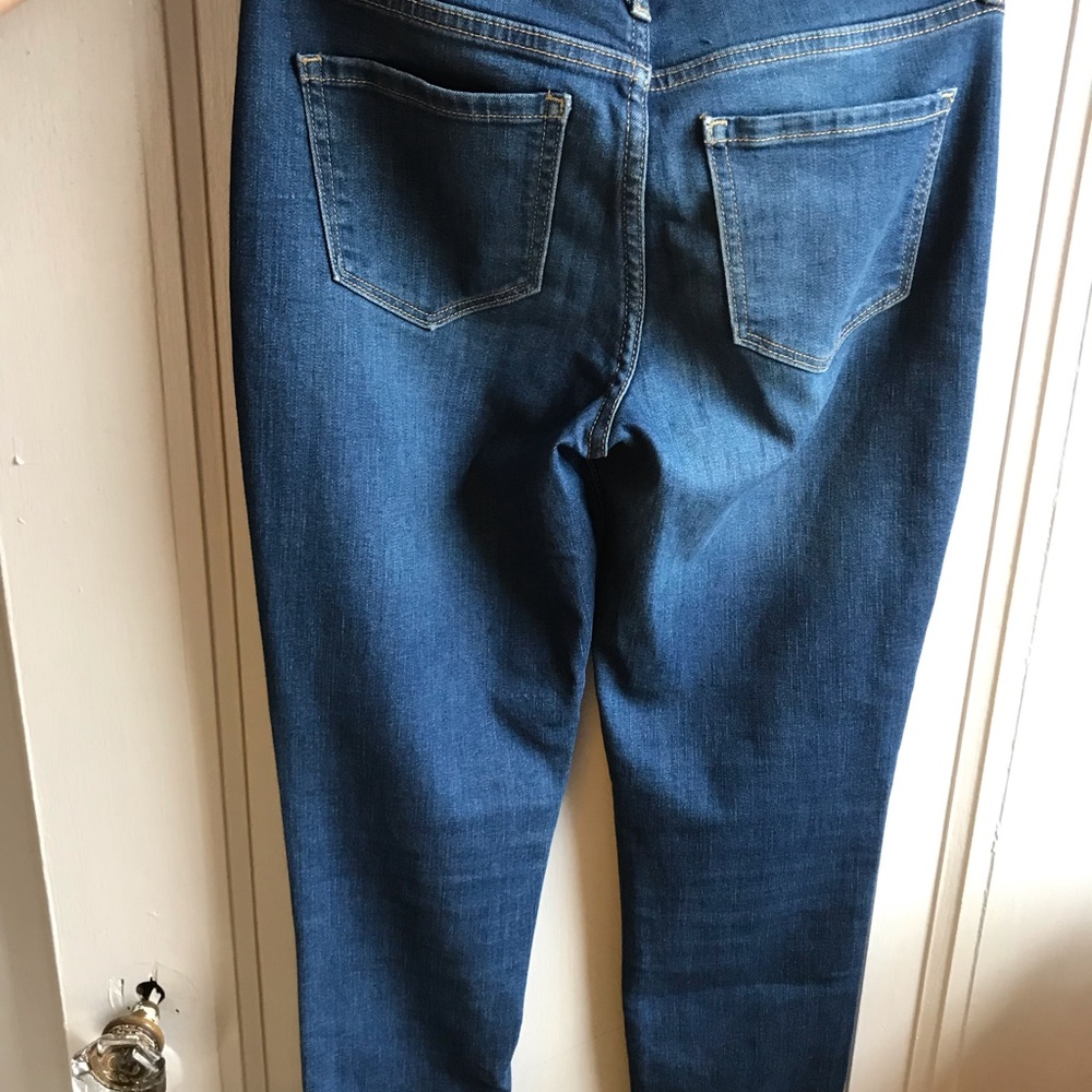 MID RISE ROCKSTAR JEGGINGS - Picture 3 of 3